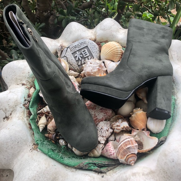 NEW Olive Suede Go Go Shoes Chucky Heel Ankle Boot - Picture 3 of 7